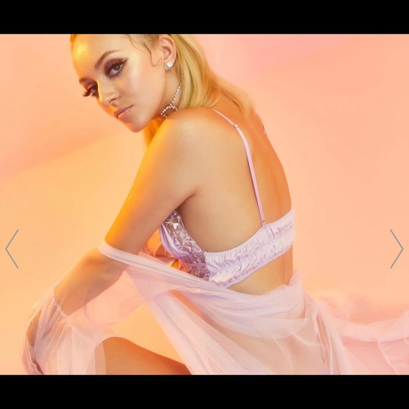 Telling My Secret Bra Top - Picture 2 of 2